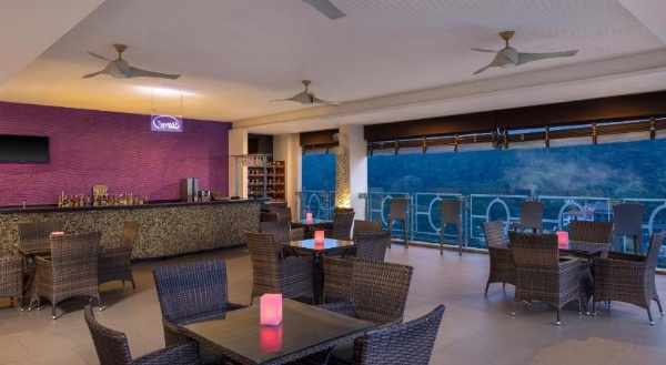 Radisson Hotel Kandy image 14