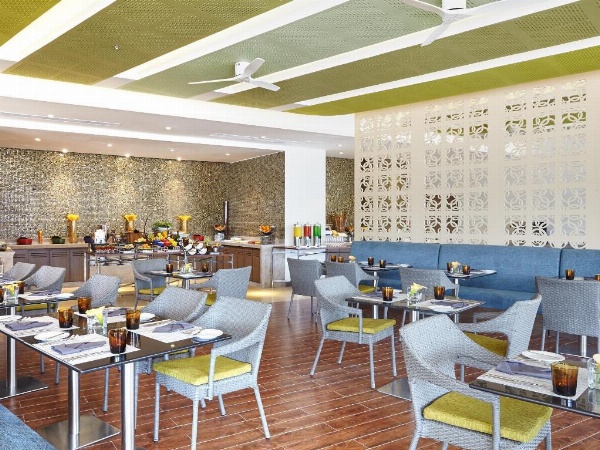 Radisson Hotel Kandy image 18